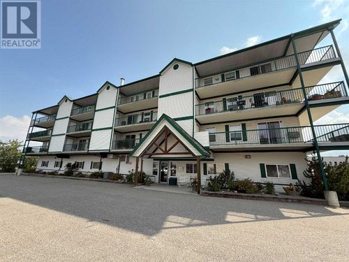 204-228 Pembina Ave, Hinton, AB, T7V0A5 | Card Image