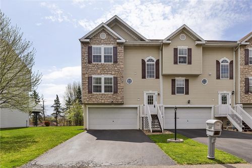 525 Ten Point Ln, Cranberry Twp, PA, 16066 | Card Image