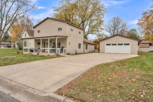 1910 Chicago Ave, Spirit Lake, IA, 51360-1925 | Card Image