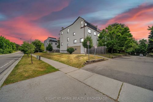 132-1058 Falgarwood Dr, Oakville, ON, L6H2P3 | Card Image