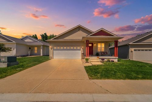 9079 Linden Dr, West Des Moines, IA, 50266-1682 | Card Image