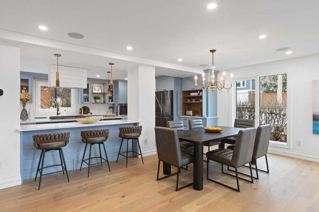 3 Strathroy Bay Sw, House other with 5 bedrooms, 4 bathrooms and 4 parking in Calgary AB | Image 5