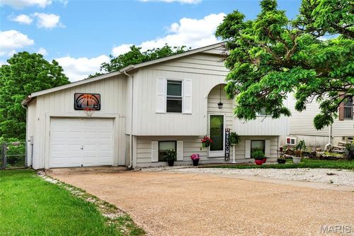 3836 Birch Dr, Imperial, MO, 63052-1177 | Card Image