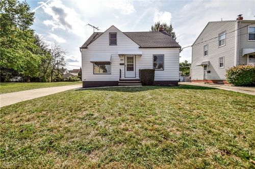 20760 Westport Ave, Euclid, OH, 44123-2842 | Card Image