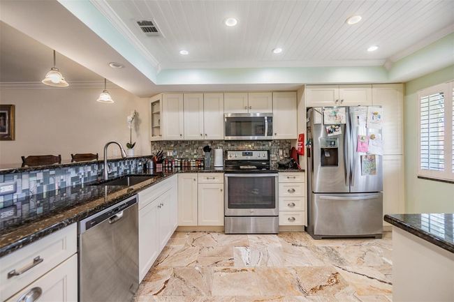 APT-30H - 19029 Us Highway 19 N, House other with 2 bedrooms, 2 bathrooms and null parking in CLEARWATER FL | Image 4