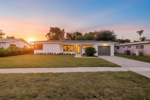 211 S 57th Ter, Hollywood, FL, 33023-1424 | Card Image