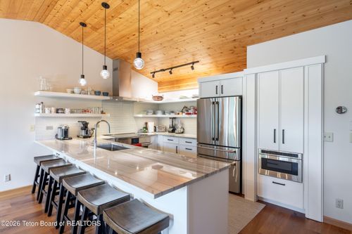 13-3940 Pond Dr, Wilson, WY, 83014-9132 | Card Image