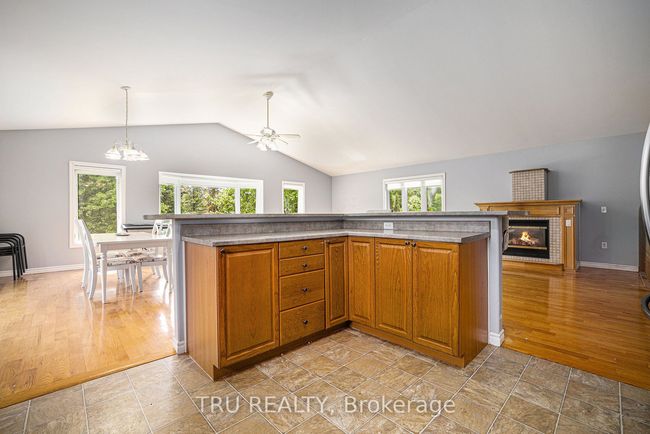 1060 7 Th Line, House other with 5 bedrooms, 3 bathrooms and 10 parking in Carleton Place ON | Image 18