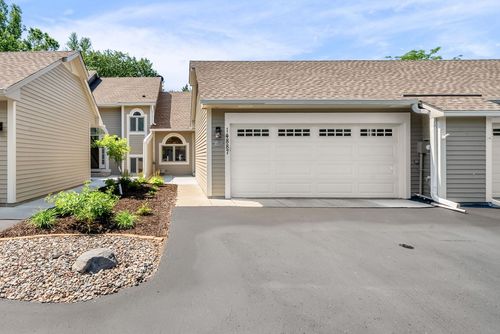 14887 45th Ave N, Plymouth, MN, 55446-3406 | Card Image