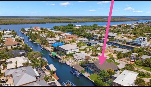 323 Washington Ct, FORT MYERS BEACH, FL, 33931-3735 | Card Image