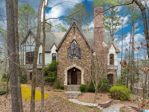 1075 Country Club Cir, Hoover, AL, 35244-1483 | Card Image