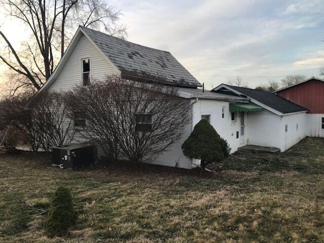 104 E 2 Nd St, House other with 4 bedrooms, 1 bathrooms and null parking in Hebron OH | Image 9