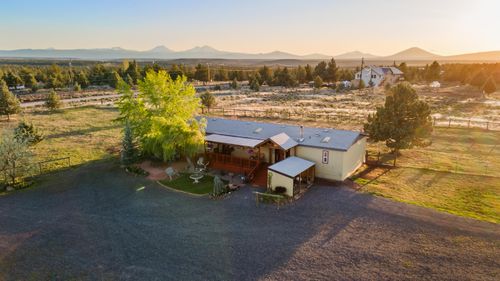 6216 Sw Groundhog Rd, Terrebonne, OR, 97760-8914 | Card Image