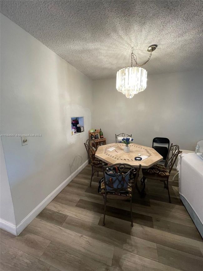 103 - 1001 Hillcrest Ct, Condo with 2 bedrooms, 2 bathrooms and null parking in Hollywood FL | Image 4