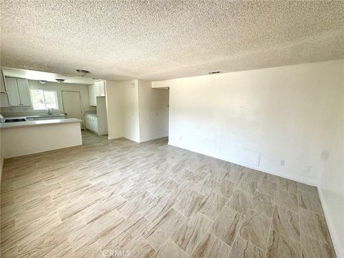 apt-3c-16214 Juniper St, Hesperia, CA, 92345-3572 | Card Image
