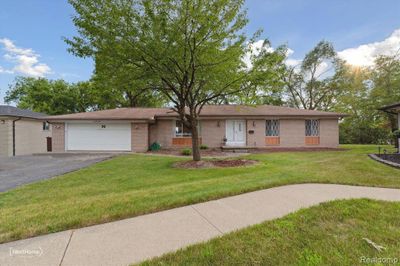 99 Potter Drive, Home with 3 bedrooms, 1 bathrooms and null parking in Belleville MI | Image 1