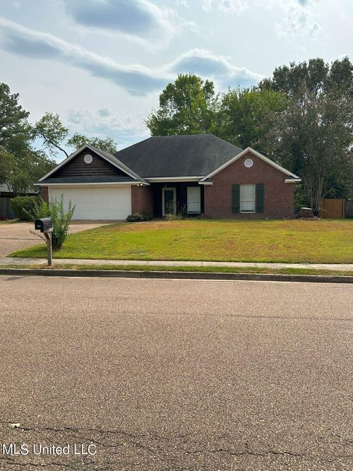 228 Farmers Row, Gluckstadt, MS, 39110-7255 | Card Image