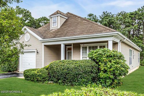 123 Golden Seasons Dr, Lakewood, NJ, 08701-7538 | Card Image