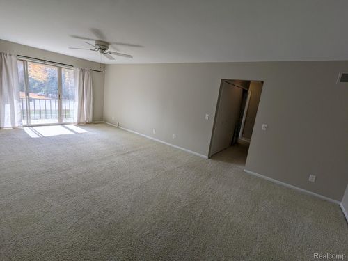 unit-2701-29628 Middlebelt Rd, Farmington Hills, MI, 48334-2355 | Card Image