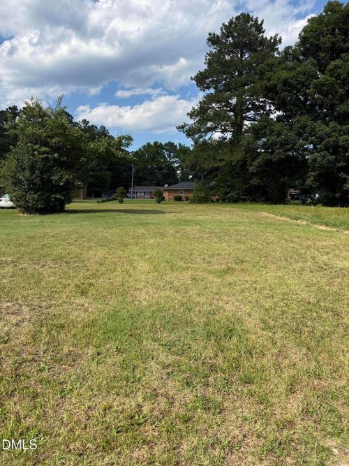 303 W Baker Street, Ahoskie, NC, 27910 | Card Image