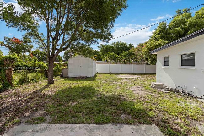 4730 Ne 15 Th Ave, House other with 2 bedrooms, 2 bathrooms and null parking in Pompano Beach FL | Image 24