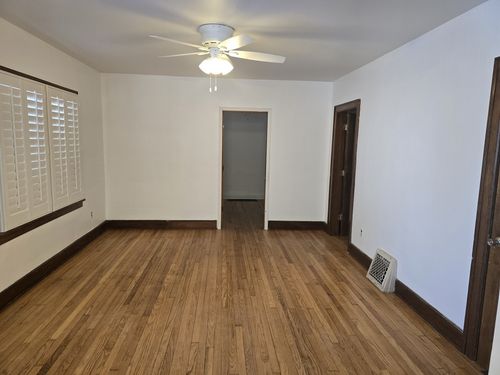 310 Genoa Rd, Genoa, IL, 60135-7005 | Card Image