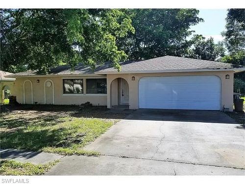 6986 Scarboro Dr, FORT MYERS, FL, 33919-6945 | Card Image