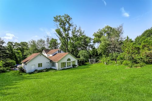 124 Willow Tree Rd, Monsey, NY, 10952-1122 | Card Image