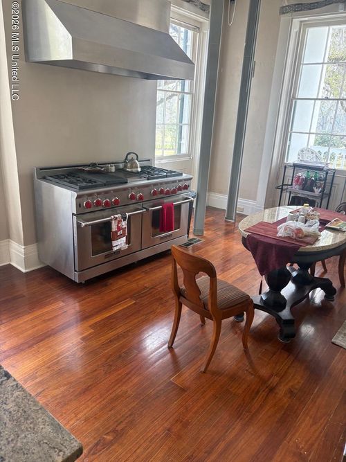 160 Devereux Drive, Natchez, MS, 39120 | Card Image