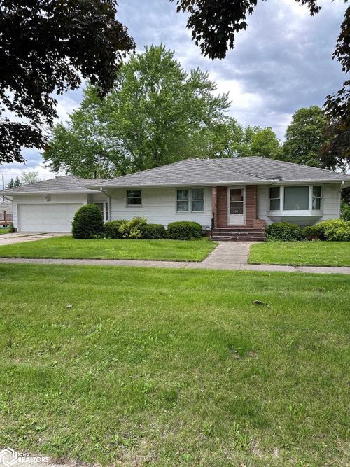 525 Se 1st Street, Eagle Grove, IA, 50533 | Card Image