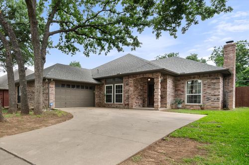 4705 Kensington Ct, Arlington, TX, 76016-5442 | Card Image