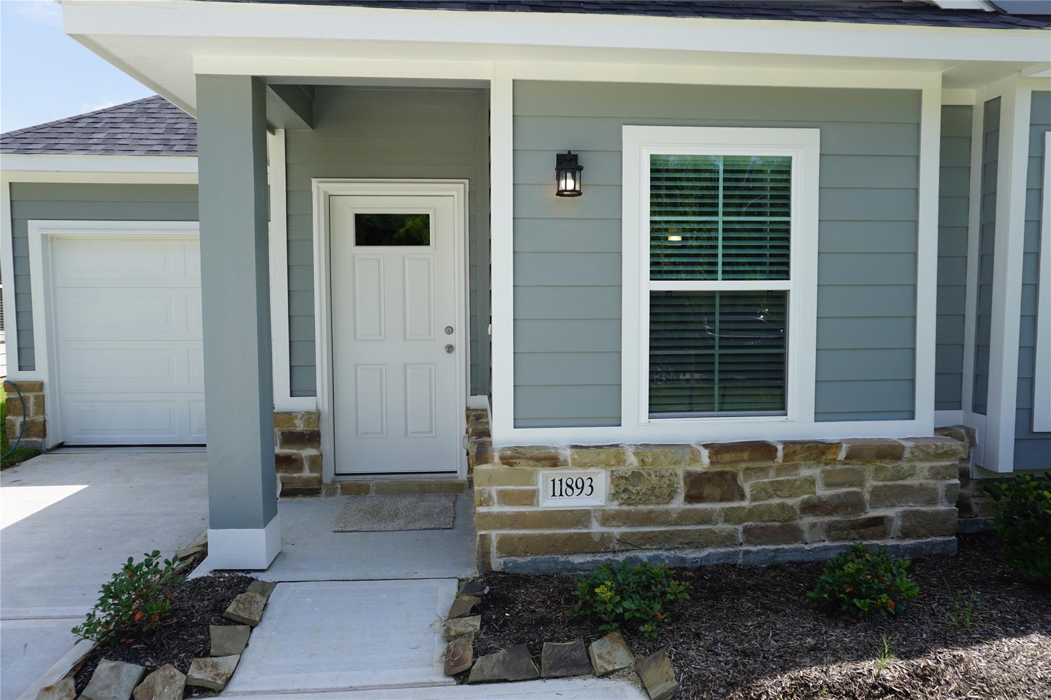 Residential Lease in Willis 2