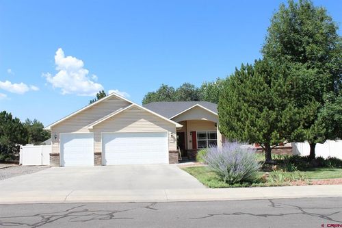 2200 American Way, Montrose, CO, 81401-7579 | Card Image