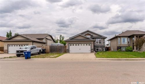 708 6th Ave S, Martensville, SK, S0K0A2 | Card Image