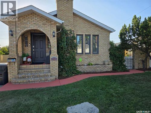 1131 111th St, North Battleford, SK, S9A2K4 | Card Image