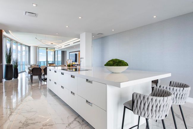 UNIT-4601 - 15701 Collins Ave, Condo with 3 bedrooms, 5 bathrooms and null parking in Sunny Isles Beach FL | Image 10