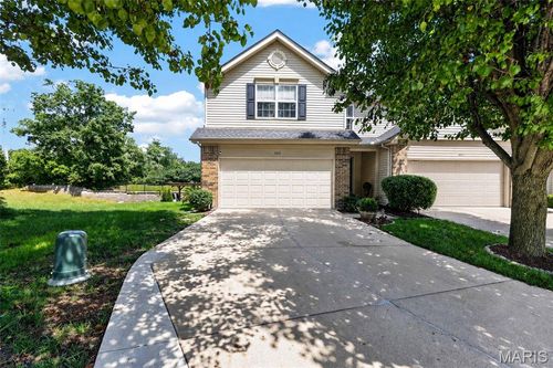 5513 Wavecrest Cir, Saint Charles, MO, 63304-8043 | Card Image