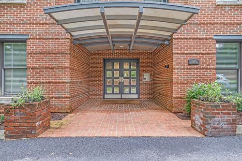 unit-12-4040 Woodlawn Dr, Nashville, TN, 37205-1904 | Card Image