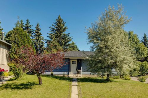 716 Cantree Rd Sw, Calgary, AB, T2W2L5 | Card Image