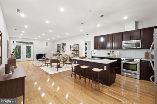 apt-4-610 Newton Pl Nw, WASHINGTON, DC, 20010-1746 | Card Image