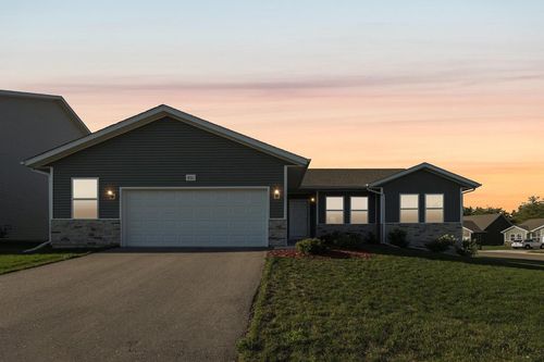 801 Margarets Way, Belleville, WI, 53508-8935 | Card Image