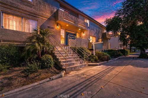 24-18347 Saticoy St, Reseda, CA, 91335-3266 | Card Image