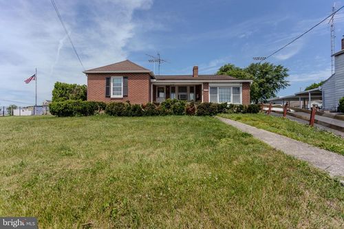 106 Berlin Rd, NEW OXFORD, PA, 17350-1206 | Card Image