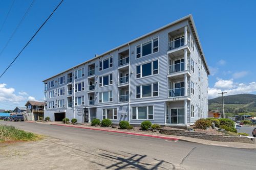 54-300 N Pacific Street, Rockaway Beach, OR, 97136 | Card Image