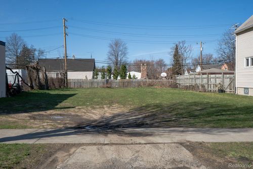 1317 Lawndale St, Detroit, MI, 48209-1729 | Card Image