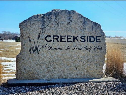 25320 Lucken Dr, Hancock, MN, 56244-2084 | Card Image