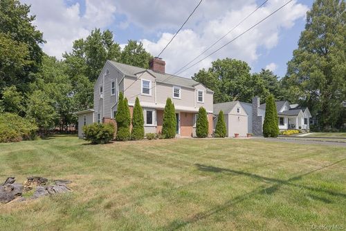 165 Forest Ave, Pearl River, NY, 10965-1831 | Card Image