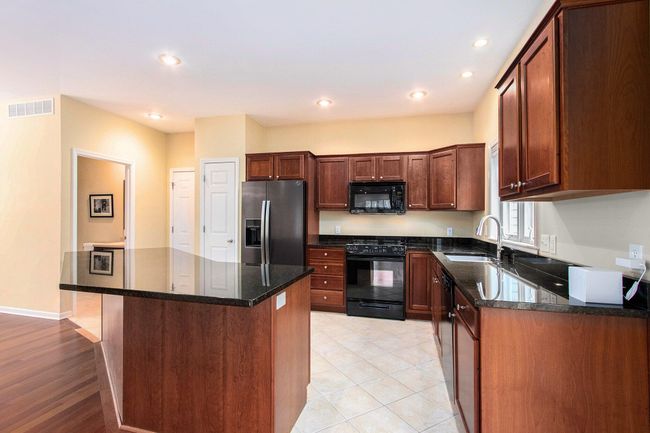 35 3 Rd St, House other with 4 bedrooms, 3 bathrooms and null parking in South Haven MI | Image 7