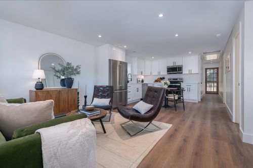 885 Granada Ave, Nashville, TN, 37206-3423 | Card Image