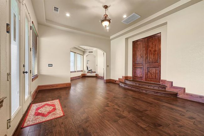 Upstairs entryway | Image 42